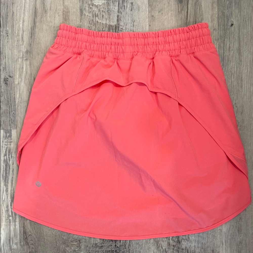 Lululemon hotty hot high rise skirt size 6